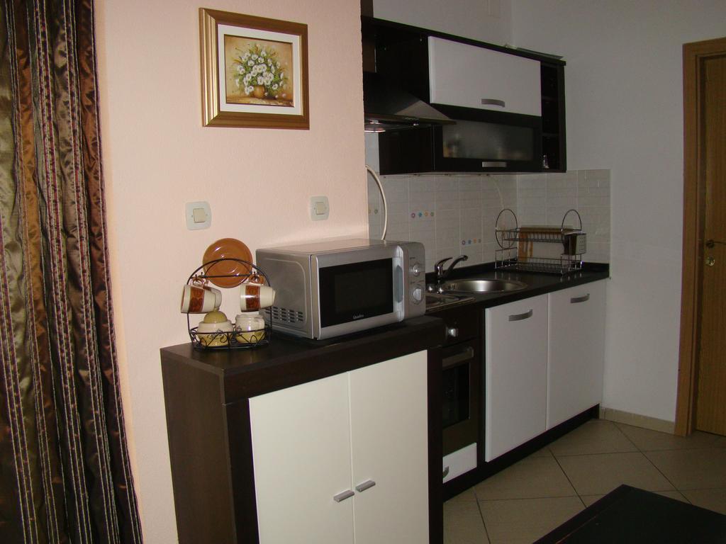 Apartments Buturic Sali Habitación foto